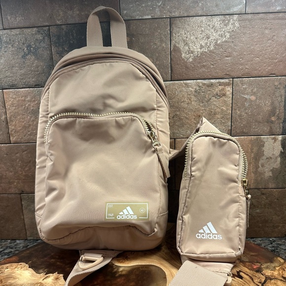Adidas crossbody bag - Picture 1 of 7
